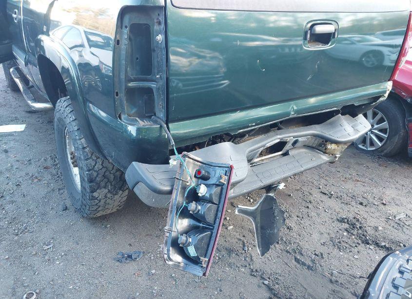 2003 Chevrolet Silverado 2500HD LS (VIN 1GCHK23U53F246504) main photo