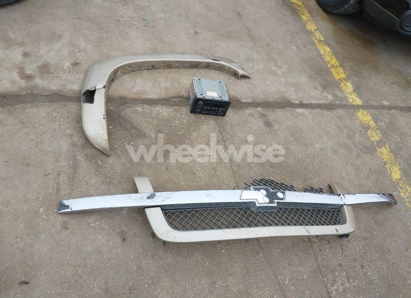 Photo 12 of 2004 Chevrolet Silverado 2500HD LS (VIN 1GCHK23U54F188248)