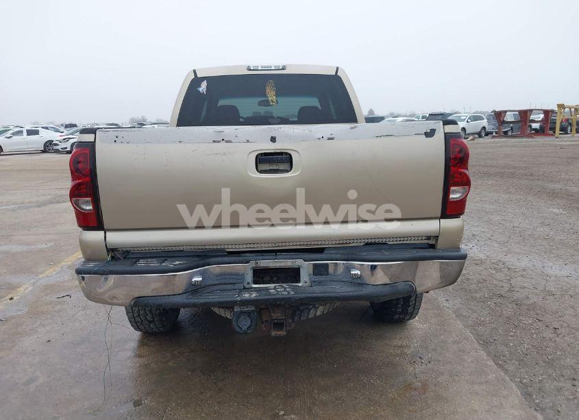 Photo 17 of 2004 Chevrolet Silverado 2500HD LS (VIN 1GCHK23U54F188248)