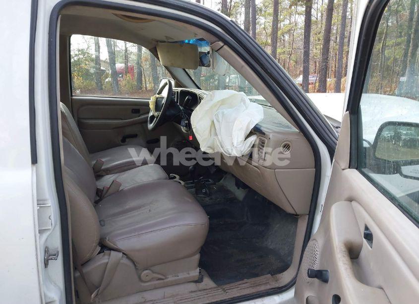 Photo 5 of 2004 Chevrolet Silverado 2500HD WORK TRUCK (VIN 1GCHK23U54F234354)