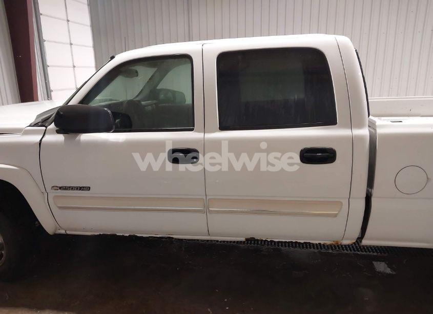 Photo 15 of 2005 Chevrolet Silverado 2500HD LS (VIN 1GCHK23U55F899336)