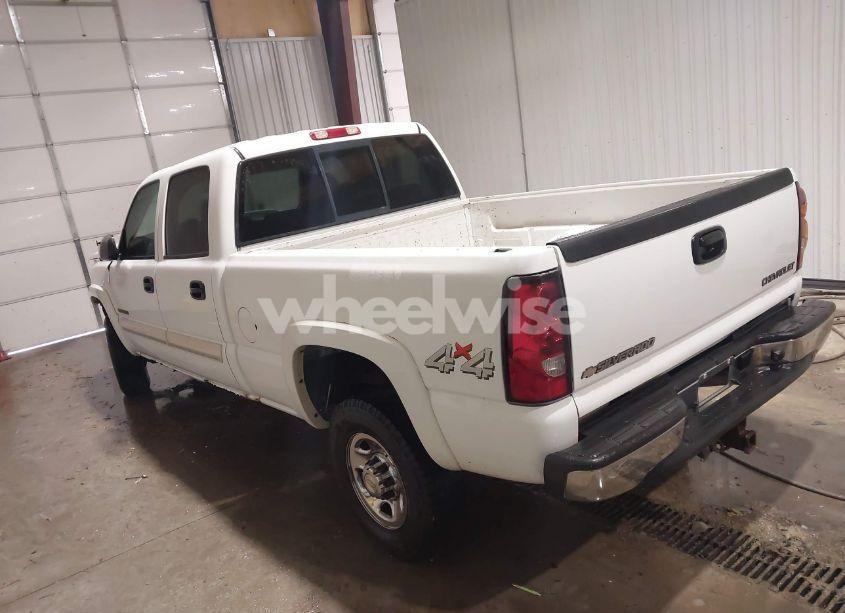 Photo 3 of 2005 Chevrolet Silverado 2500HD LS (VIN 1GCHK23U55F899336)