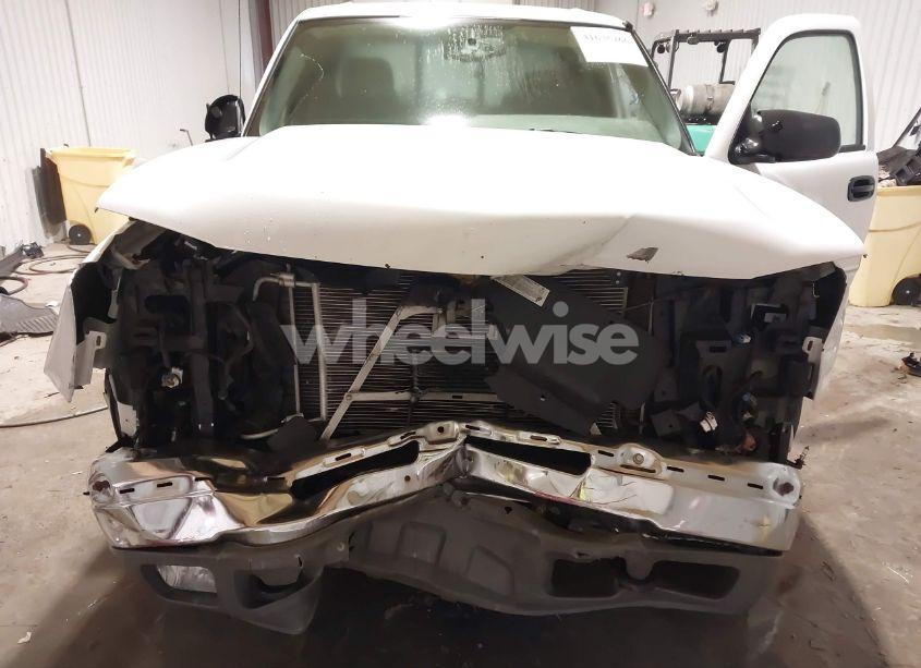 Photo 6 of 2005 Chevrolet Silverado 2500HD LS (VIN 1GCHK23U55F899336)