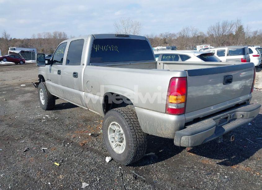 Photo 3 of 2002 Chevrolet Silverado 2500HD LS (VIN 1GCHK23U62F133501)