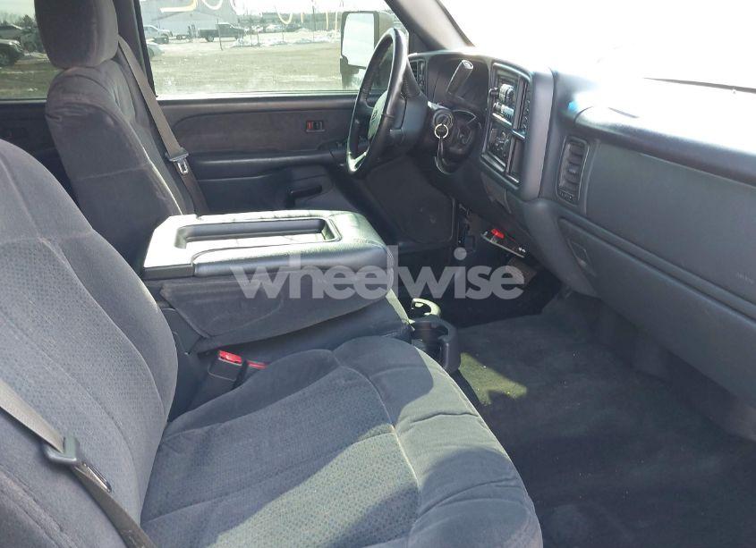 Photo 5 of 2002 Chevrolet Silverado 2500HD LS (VIN 1GCHK23U62F133501)