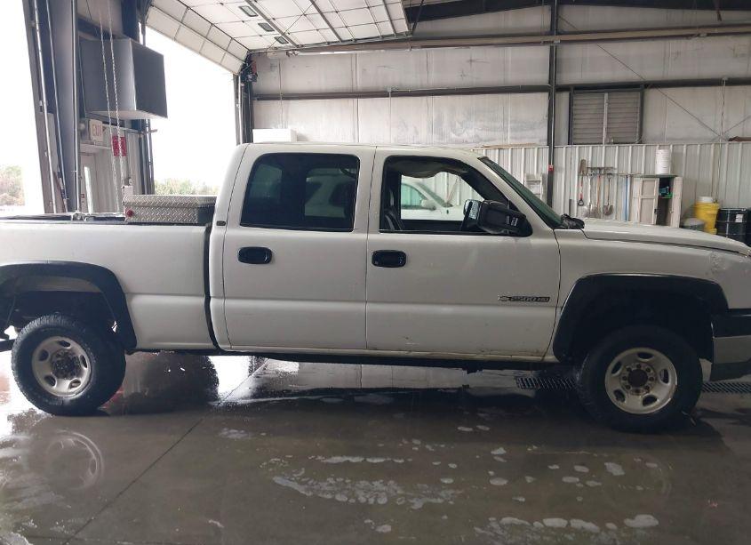Photo 13 of 2003 Chevrolet Silverado 2500HD (VIN 1GCHK23U73F107491)