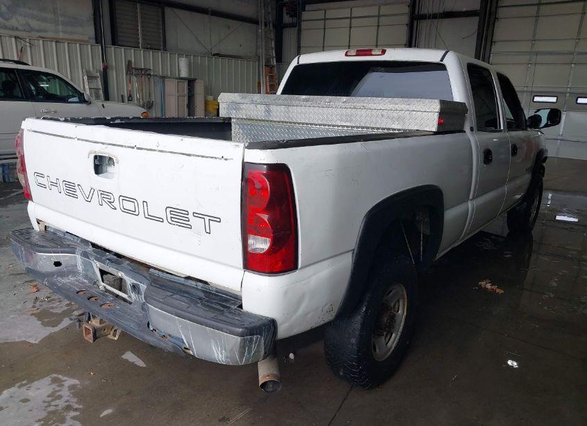 Photo 4 of 2003 Chevrolet Silverado 2500HD (VIN 1GCHK23U73F107491)