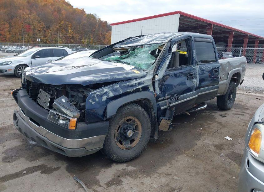 Photo 2 of 2005 Chevrolet Silverado 2500HD LS (VIN 1GCHK23U75F918937)