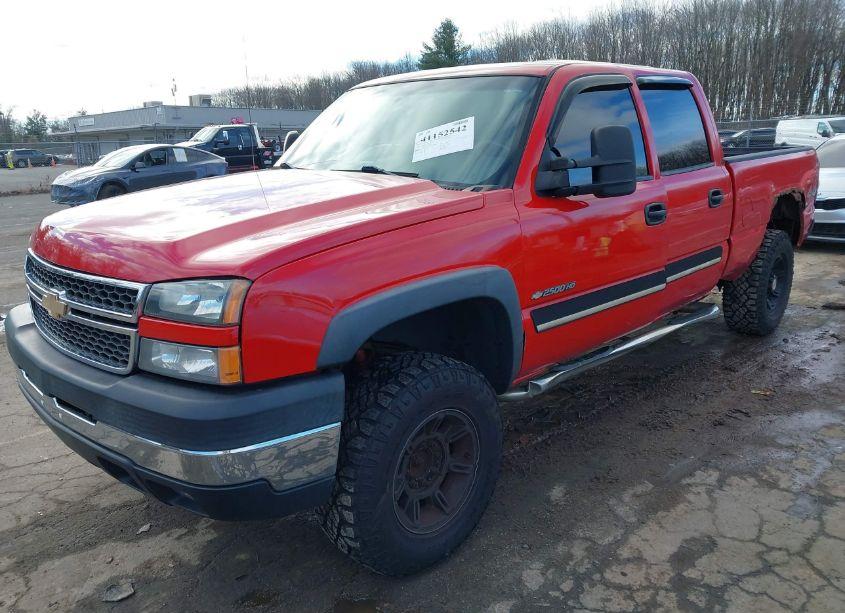 Photo 2 of 2006 Chevrolet Silverado 2500HD LT1 (VIN 1GCHK23U76F165489)