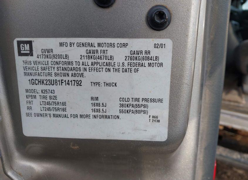 Photo 9 of 2001 Chevrolet Silverado 2500HD LS (VIN 1GCHK23U81F141792)