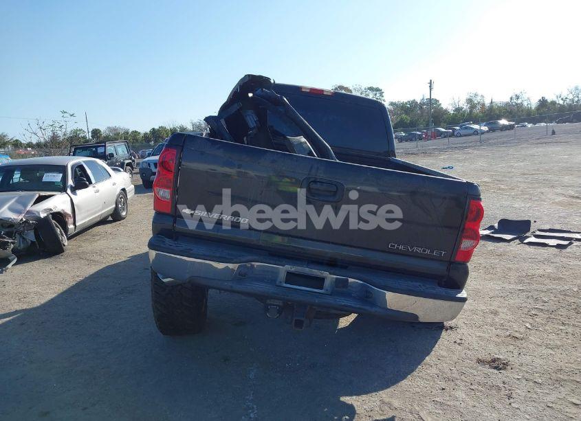 Photo 16 of 2004 Chevrolet Silverado 2500HD LT (VIN 1GCHK23U84F116654)