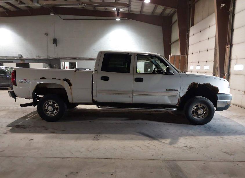 Photo 14 of 2004 Chevrolet Silverado 2500HD LS (VIN 1GCHK23U84F255523)