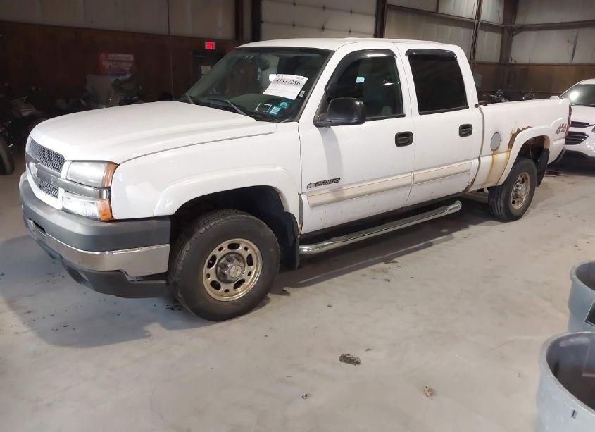 Photo 2 of 2004 Chevrolet Silverado 2500HD LS (VIN 1GCHK23U84F255523)