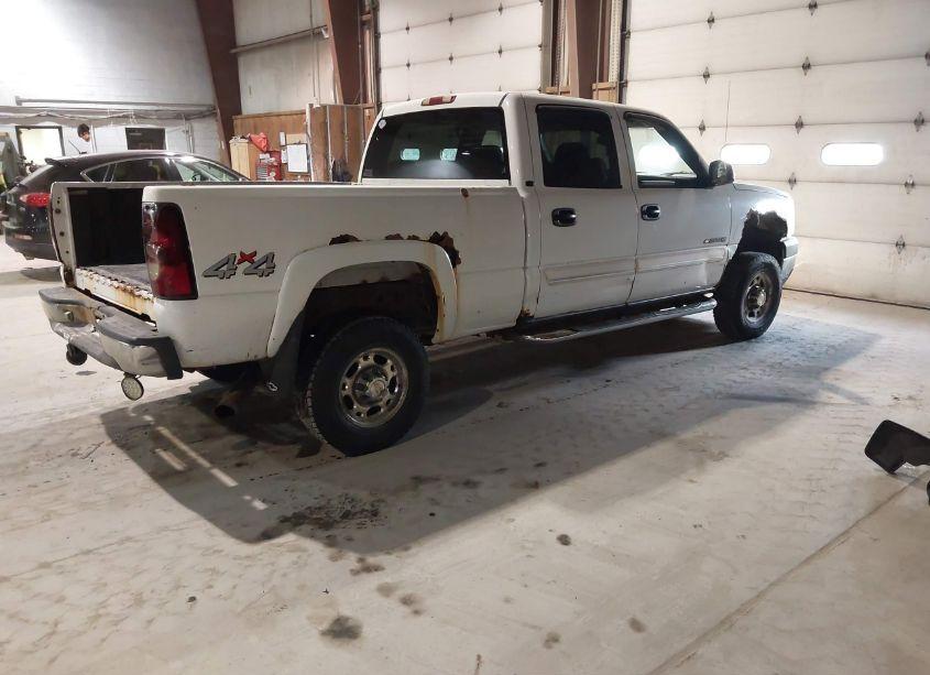 Photo 4 of 2004 Chevrolet Silverado 2500HD LS (VIN 1GCHK23U84F255523)