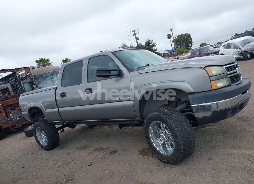 Photo 13 of 2006 Chevrolet Silverado 2500HD LT3 (VIN 1GCHK23U86F163847)