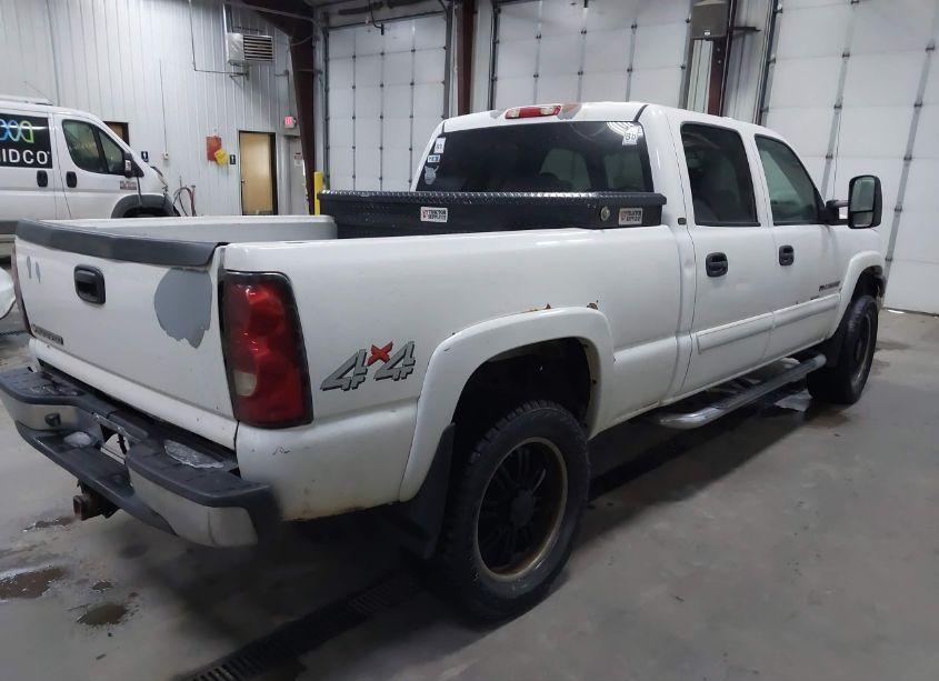 Photo 4 of 2006 Chevrolet Silverado 2500HD LT1 (VIN 1GCHK23U86F182141)