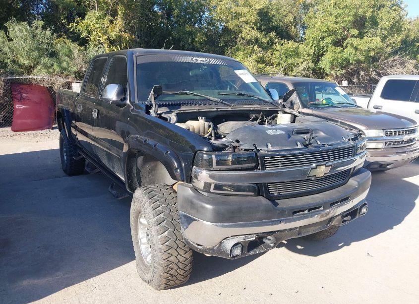 2002 Chevrolet Silverado 2500HD LS (VIN 1GCHK23U92F235441) main photo