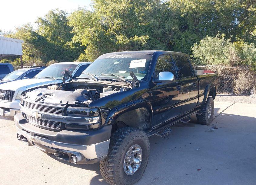 Photo 2 of 2002 Chevrolet Silverado 2500HD LS (VIN 1GCHK23U92F235441)