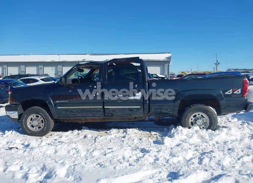 Photo 14 of 2003 Chevrolet Silverado 2500HD LT (VIN 1GCHK23U93F131856)