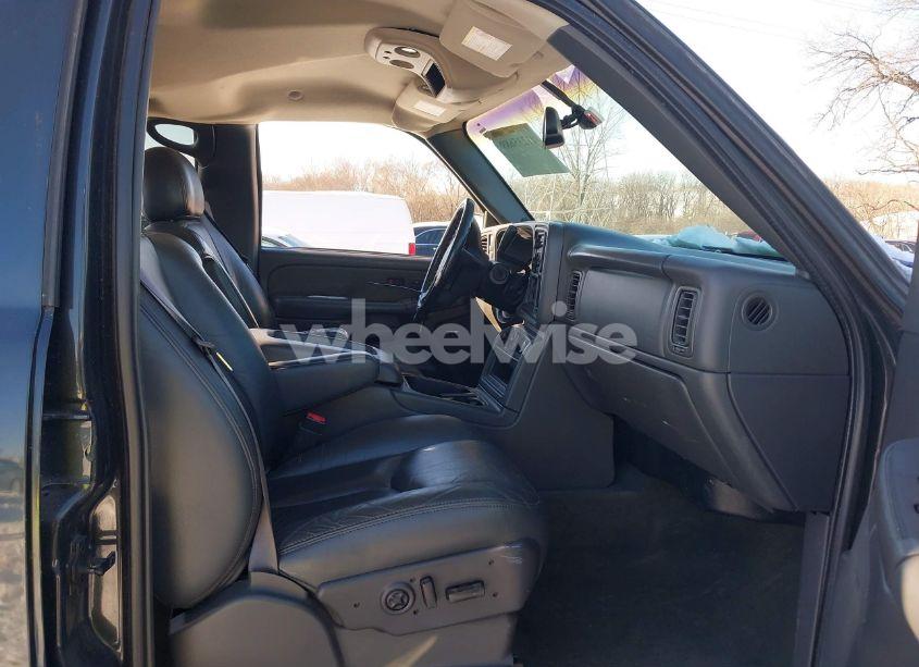 Photo 5 of 2003 Chevrolet Silverado 2500HD LT (VIN 1GCHK23U93F131856)