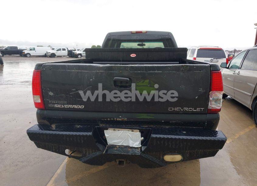 Photo 16 of 2004 Chevrolet Silverado 2500HD LS (VIN 1GCHK23U94F257846)