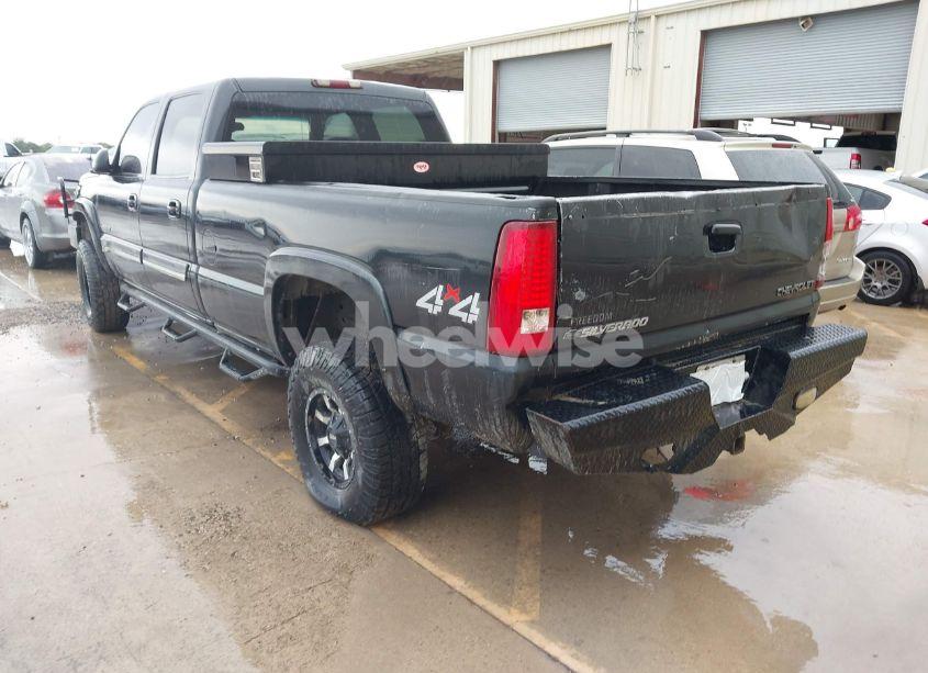 Photo 3 of 2004 Chevrolet Silverado 2500HD LS (VIN 1GCHK23U94F257846)