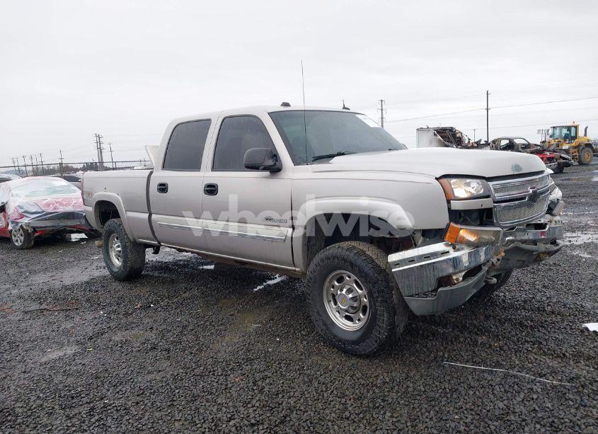 2005 Chevrolet Silverado 2500HD LS (VIN 1GCHK23U95F824896) main photo