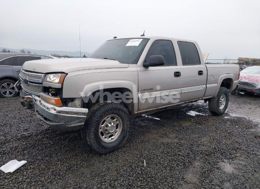 Photo 2 of 2005 Chevrolet Silverado 2500HD LS (VIN 1GCHK23U95F824896)