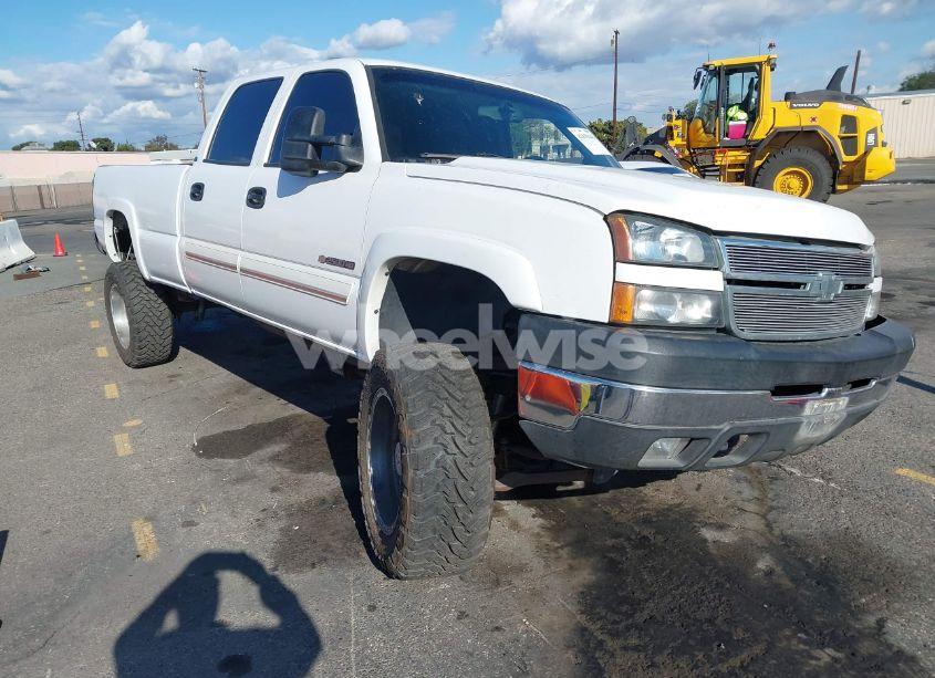 2006 Chevrolet Silverado 2500HD LT2 (VIN 1GCHK23U96F127245) main photo