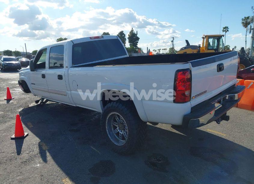 Photo 3 of 2006 Chevrolet Silverado 2500HD LT2 (VIN 1GCHK23U96F127245)