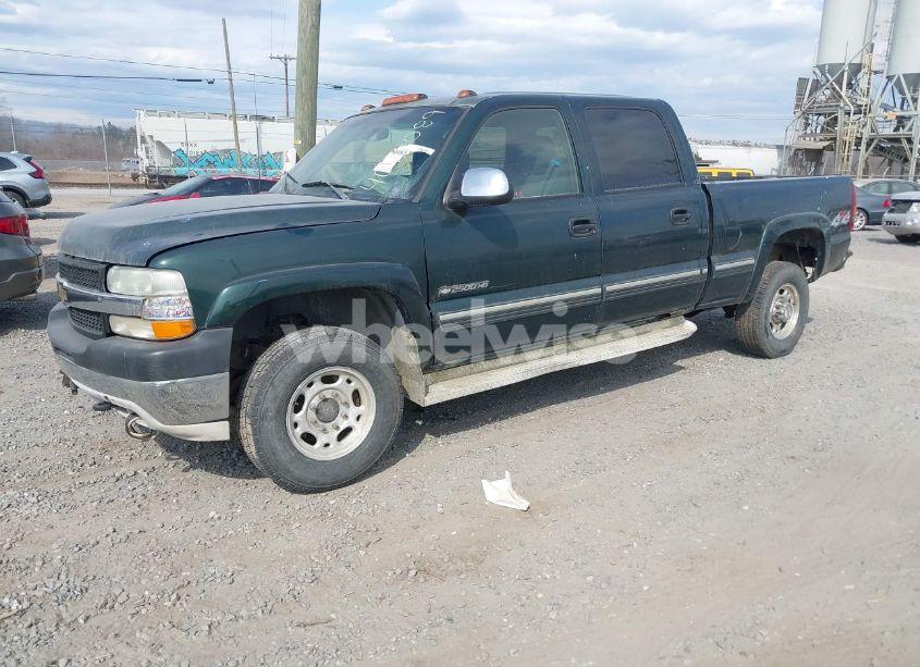 Photo 2 of 2002 Chevrolet Silverado 2500HD LS (VIN 1GCHK23UX2F195466)
