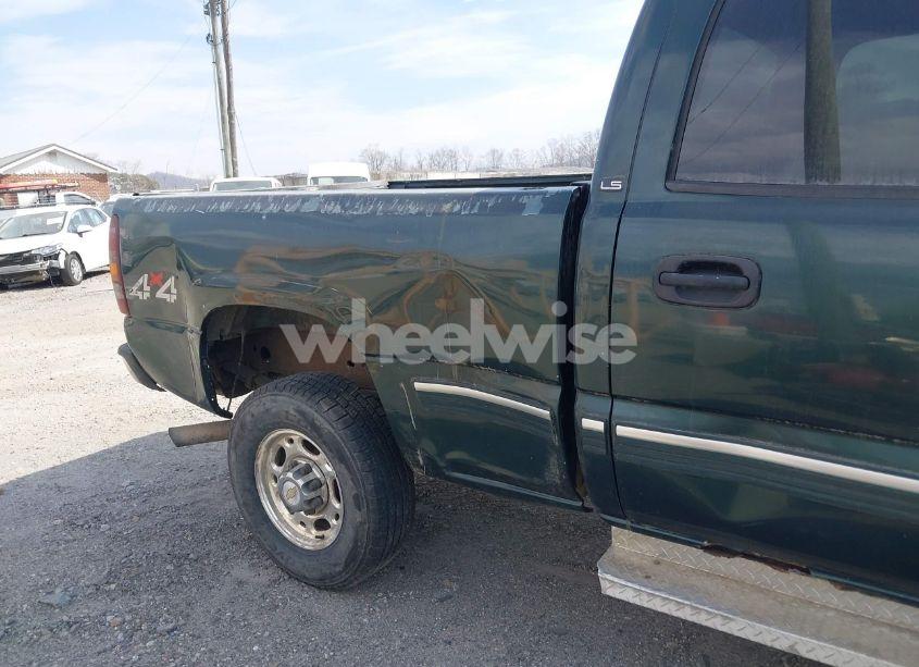Photo 6 of 2002 Chevrolet Silverado 2500HD LS (VIN 1GCHK23UX2F195466)