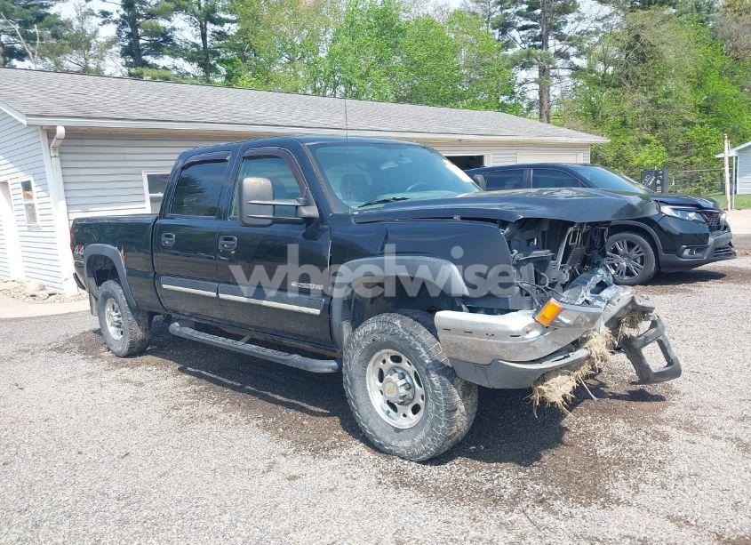 2005 Chevrolet Silverado 2500HD LS (VIN 1GCHK23UX5F857938) main photo