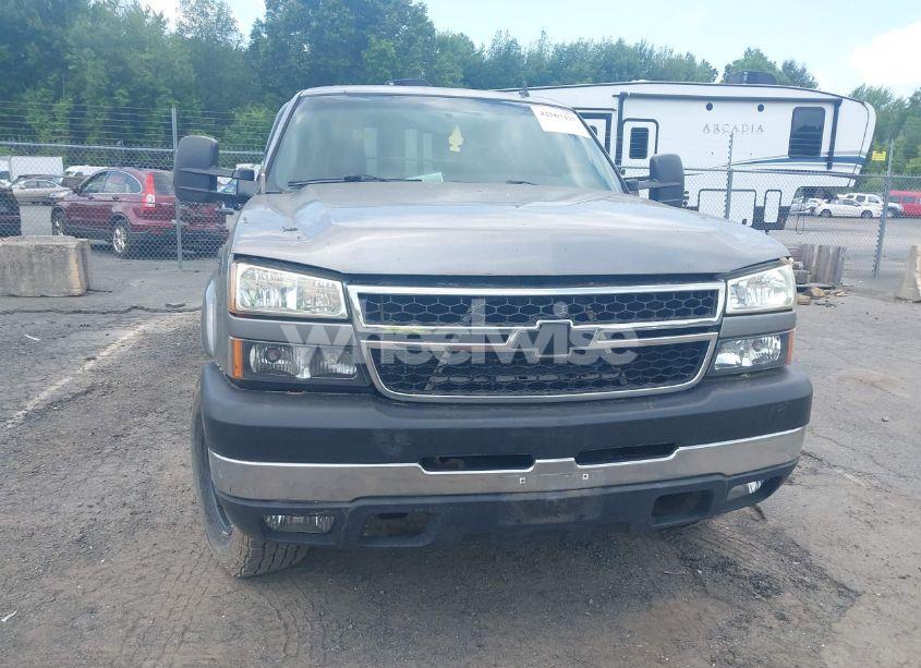 Photo 12 of 2006 Chevrolet Silverado 2500HD LT1 (VIN 1GCHK23UX6F147648)