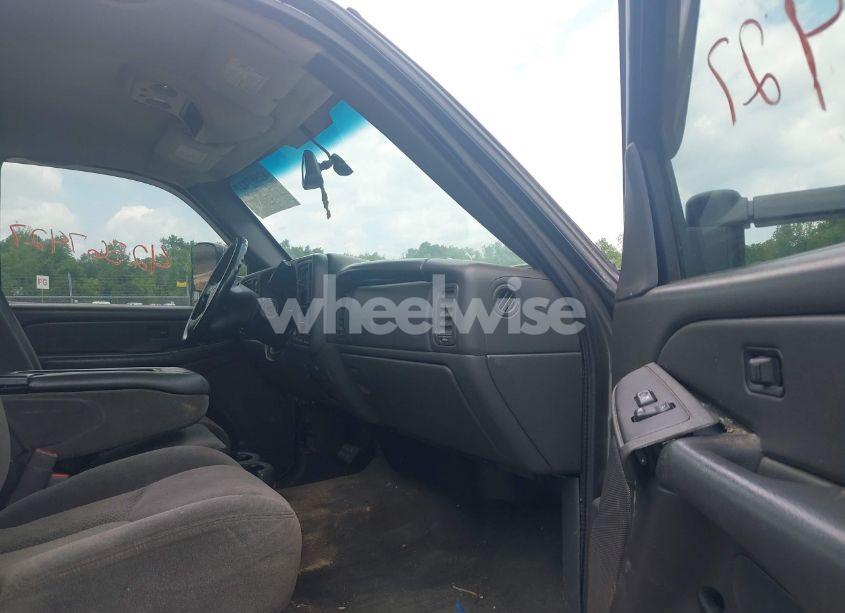 Photo 5 of 2006 Chevrolet Silverado 2500HD LT1 (VIN 1GCHK23UX6F147648)