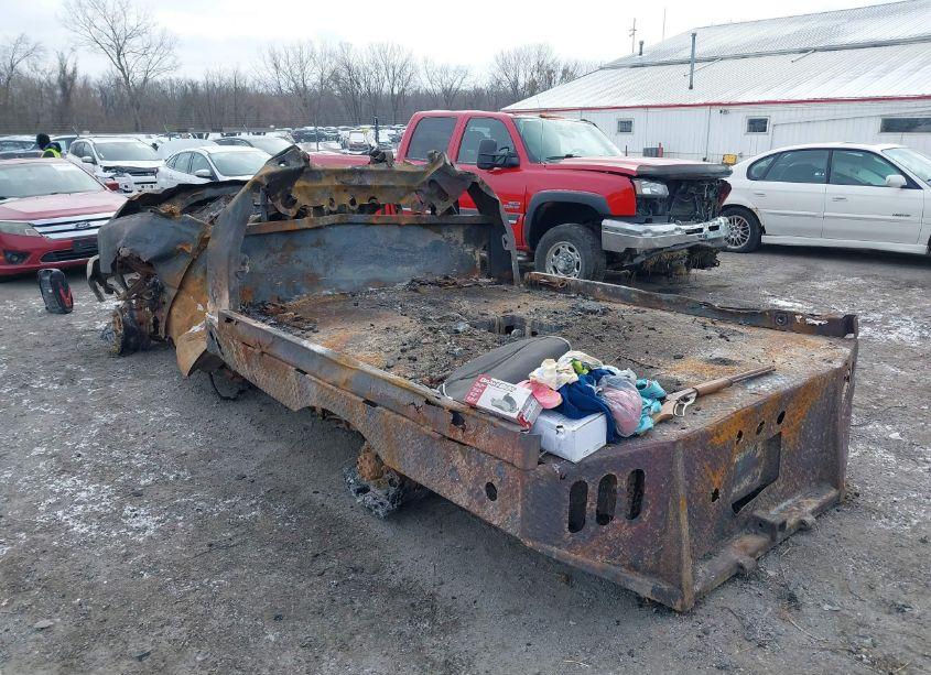 Photo 3 of 2003 Chevrolet Silverado 2500HD (VIN 1GCHK24103E198727)