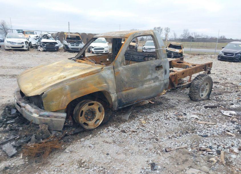 Photo 2 of 2004 Chevrolet Silverado K2500 HEAVY DUTY (VIN 1GCHK24134E166730)