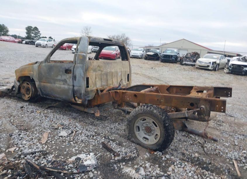 Photo 3 of 2004 Chevrolet Silverado K2500 HEAVY DUTY (VIN 1GCHK24134E166730)