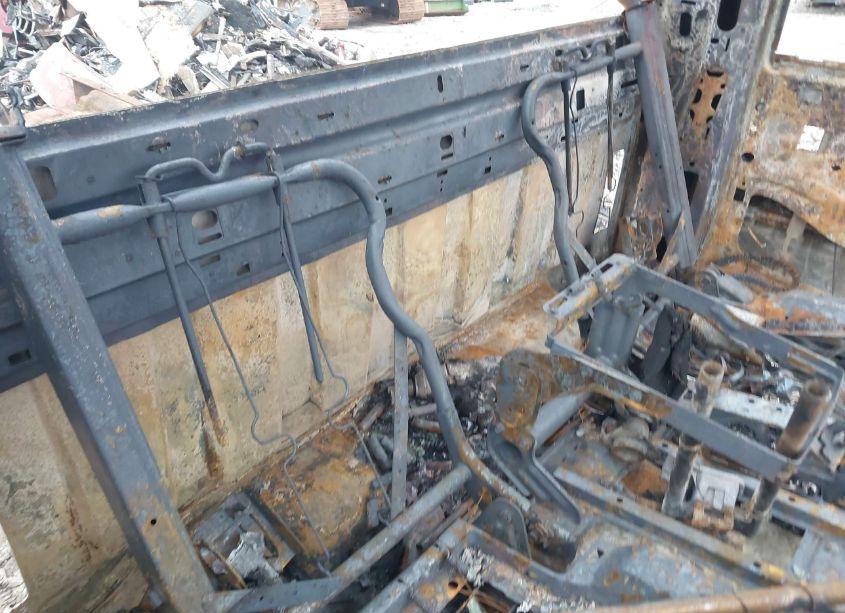 Photo 8 of 2004 Chevrolet Silverado K2500 HEAVY DUTY (VIN 1GCHK24134E166730)