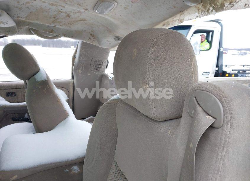 Photo 8 of 2004 Chevrolet Silverado 2500HD LS (VIN 1GCHK24234E253066)