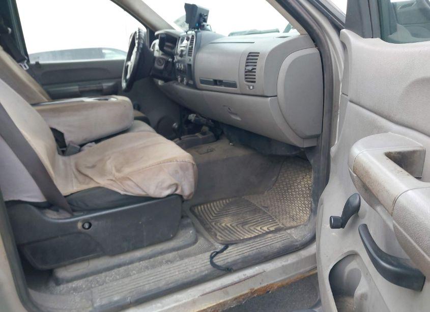 Photo 5 of 2008 Chevrolet Silverado 2500HD WORK TRUCK (VIN 1GCHK24K58E208720)