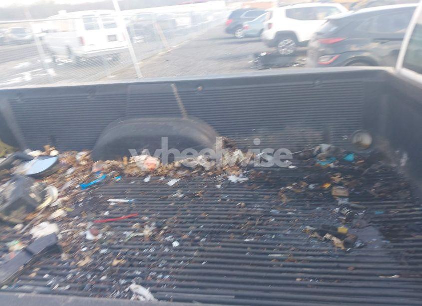 Photo 8 of 2005 Chevrolet Silverado 2500HD WORK TRUCK (VIN 1GCHK24U05E120428)