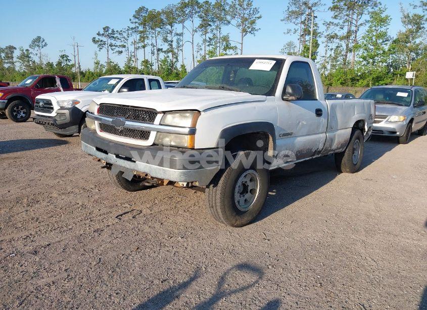 Photo 2 of 2006 Chevrolet Silverado 2500HD WORK TRUCK (VIN 1GCHK24U06E182588)