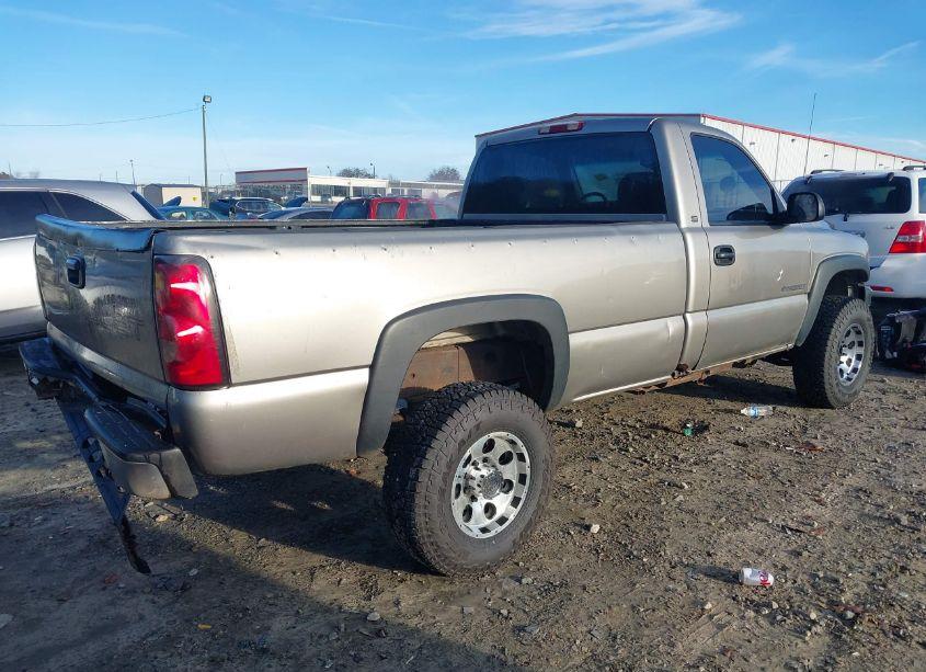 Photo 4 of 2002 Chevrolet Silverado 2500HD (VIN 1GCHK24U12E231002)
