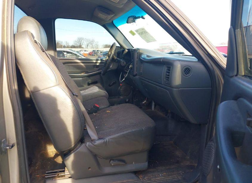 Photo 5 of 2002 Chevrolet Silverado 2500HD (VIN 1GCHK24U12E231002)