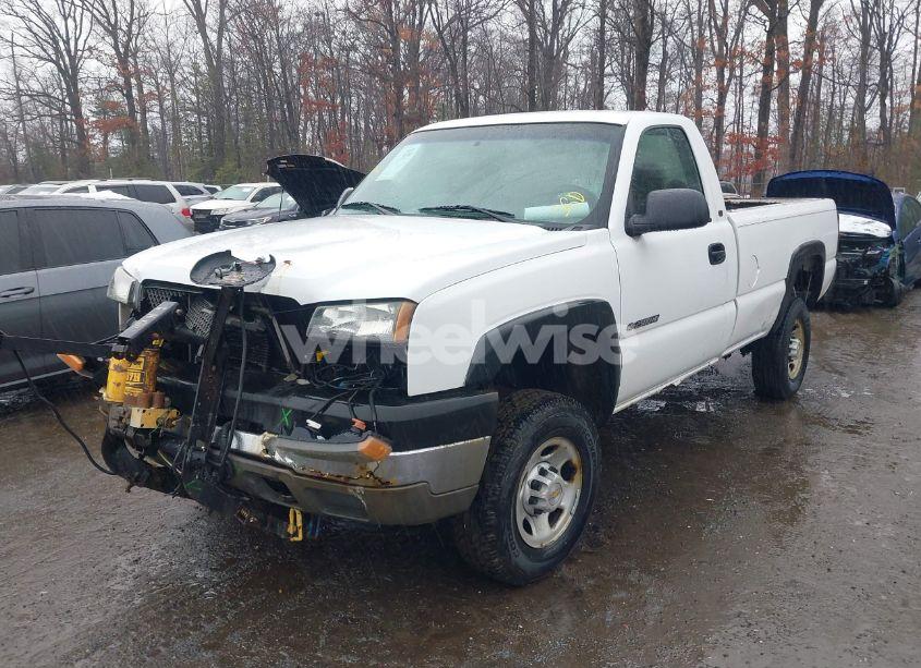 Photo 2 of 2004 Chevrolet Silverado 2500HD WORK TRUCK (VIN 1GCHK24U14E121568)