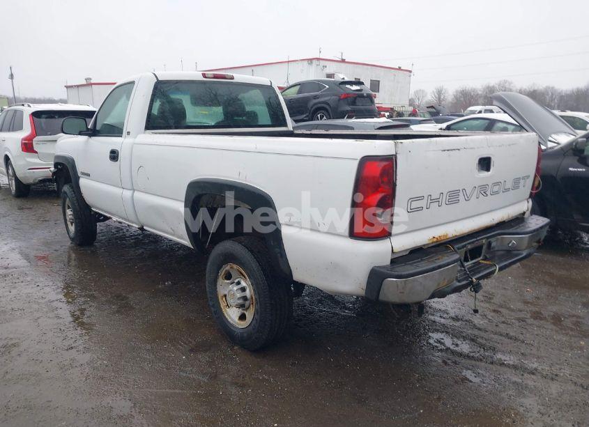 Photo 3 of 2004 Chevrolet Silverado 2500HD WORK TRUCK (VIN 1GCHK24U14E121568)