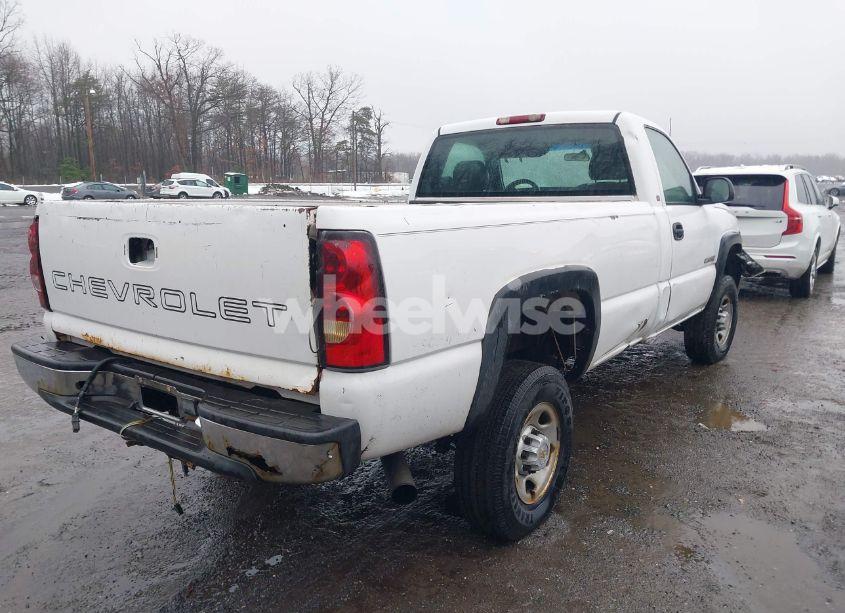 Photo 4 of 2004 Chevrolet Silverado 2500HD WORK TRUCK (VIN 1GCHK24U14E121568)