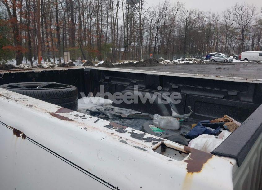 Photo 8 of 2004 Chevrolet Silverado 2500HD WORK TRUCK (VIN 1GCHK24U14E121568)