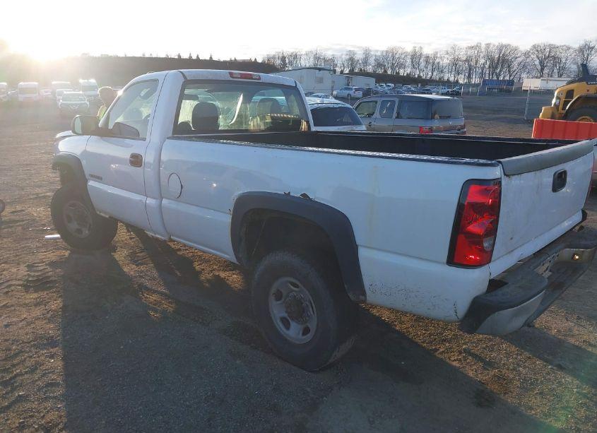 Photo 3 of 2006 Chevrolet Silverado 2500HD WORK TRUCK (VIN 1GCHK24U16E120987)